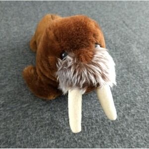 Vintage Dakin WALRUS Plush Brown Ground Nutshells Weighted Stuffed Animal‎ 1975